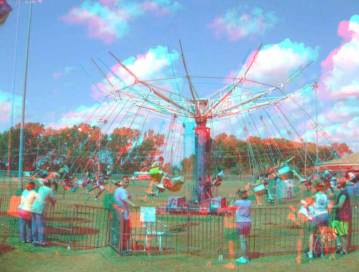 Image: Swinger in 3-D